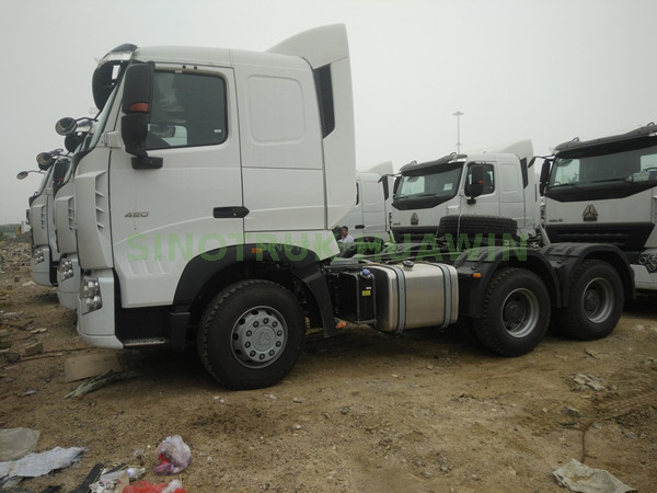 Camion tracteur Sinotruk A7 6x4 10 roues