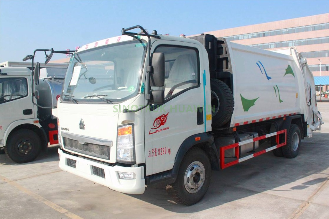 Camion compacteur de déchets SINOTRUK HOWO 4X2